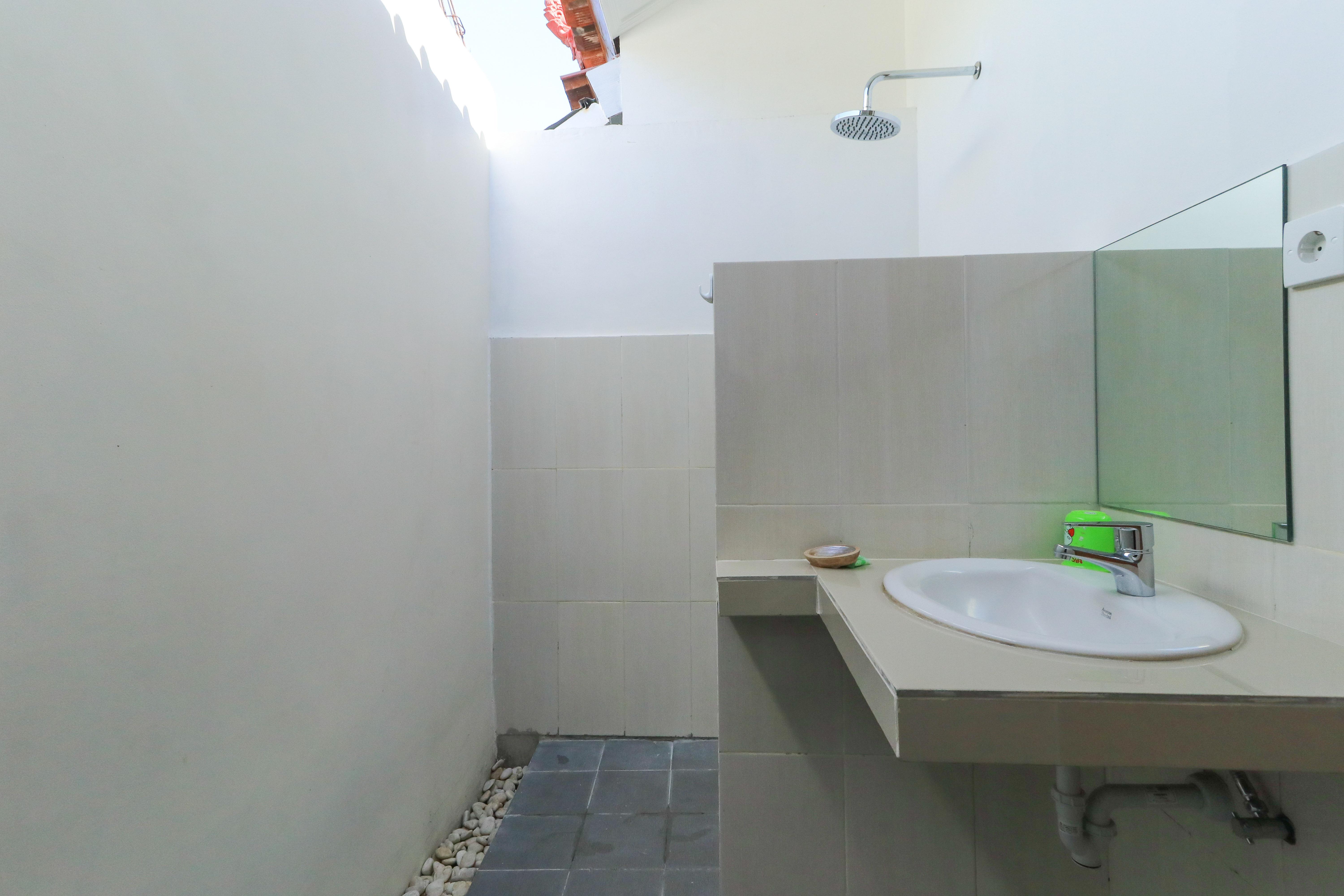 Pererenan Nengah Guest House Canggu Екстер'єр фото